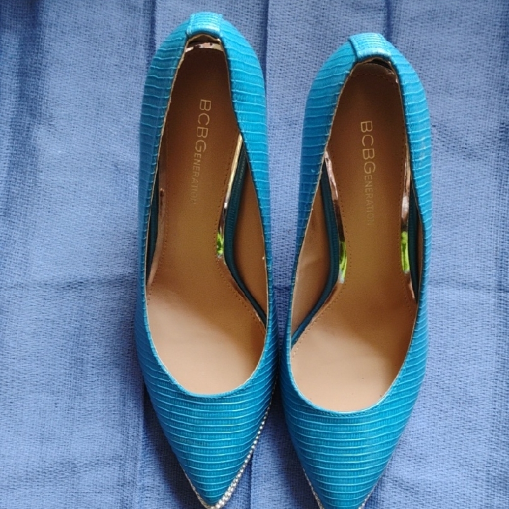 BCBGeneration Women's Teal Heels